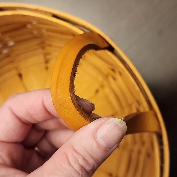 🌻 Longaberger 10 x 4” Woven 1995 Basket w/ Leather Handles and sectional insert - Picture 8 of 11